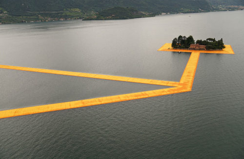 christo floating piers