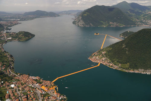 christo floating piers aerial